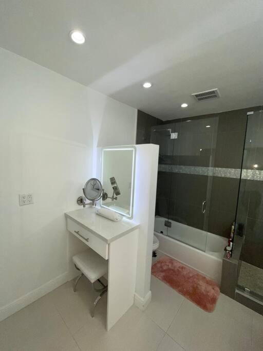 Modern Miami Oversized 3 Bedroom In Central Location Extérieur photo