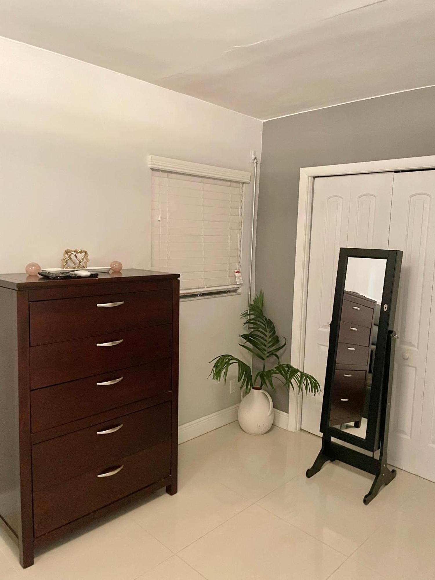 Modern Miami Oversized 3 Bedroom In Central Location Extérieur photo